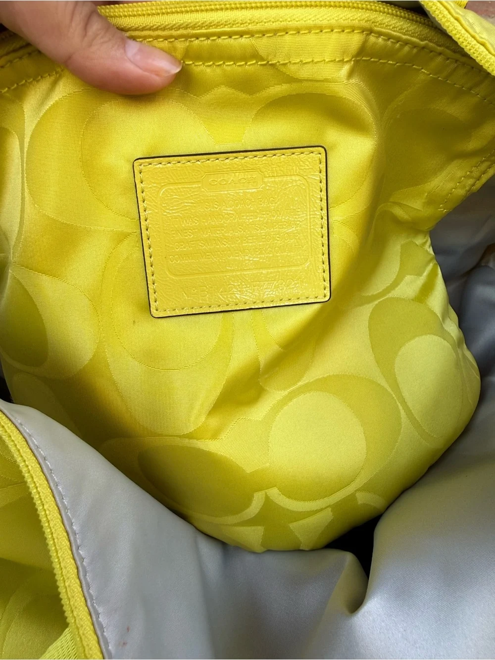 Coach Yellow Green Signature Tote Bag Weekender Travel